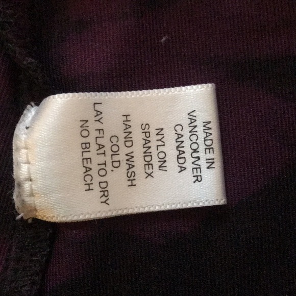 Daub and Design maroon and black leggings - Picture 3 of 9